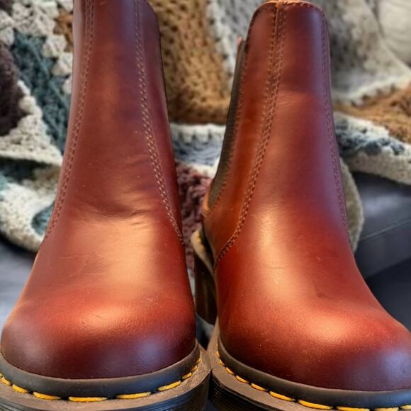 NWOT Women's Size 6 DR. MARTENS Cadence Leather Chelsea Boots - Picture 1 of 11